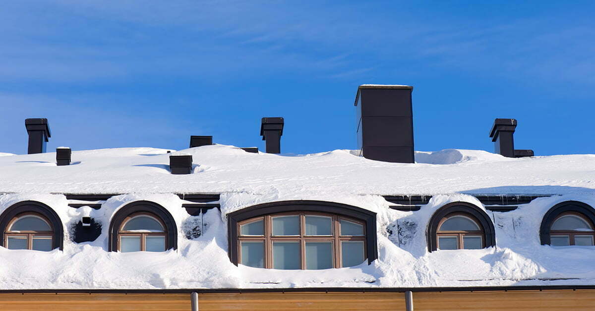 Taloyhtiöiden talvivalmistelut. Luminen katto. Retta Isännöinti